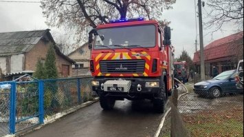 В Рівному від вогню врятували будинок