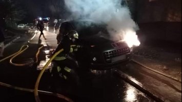 У Рівному вночі горів легковик