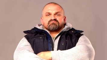 Василь Вірастюк після 15 років шлюбу зі скандалом розлучається з дружиною
