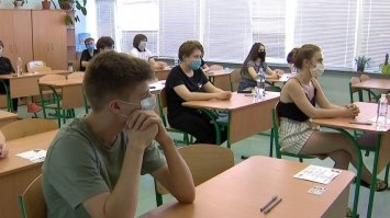 Випускників можуть звільнити від підсумкової атестації 