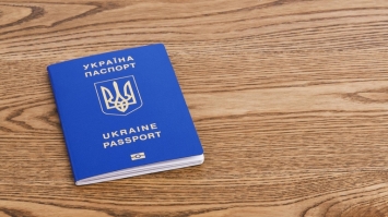 З якого віку дитина може мати закордонний паспорт і де його отримати