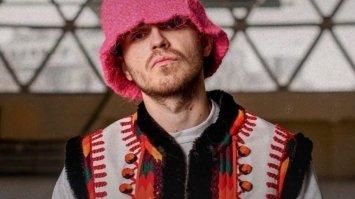 За перший день розіграшу панамки лідера Kalush Orchestra вдалося зібрати 1,8 мільйонів гривень