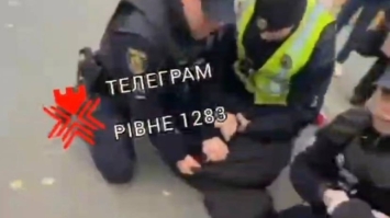Затримання  військовозобов’язаного у Сарнах: офіс Омбудсмана України у Рівненській області з’ясовує обставини 