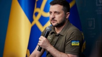 Зеленський відповів на петицію щодо заборони очного навчання до закінчення війни