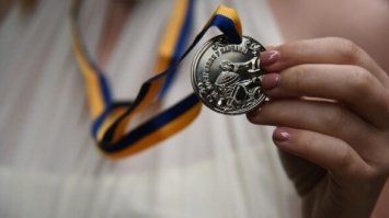 Золоті медалі на Рівненщині отримають майже пів тисячі випускників